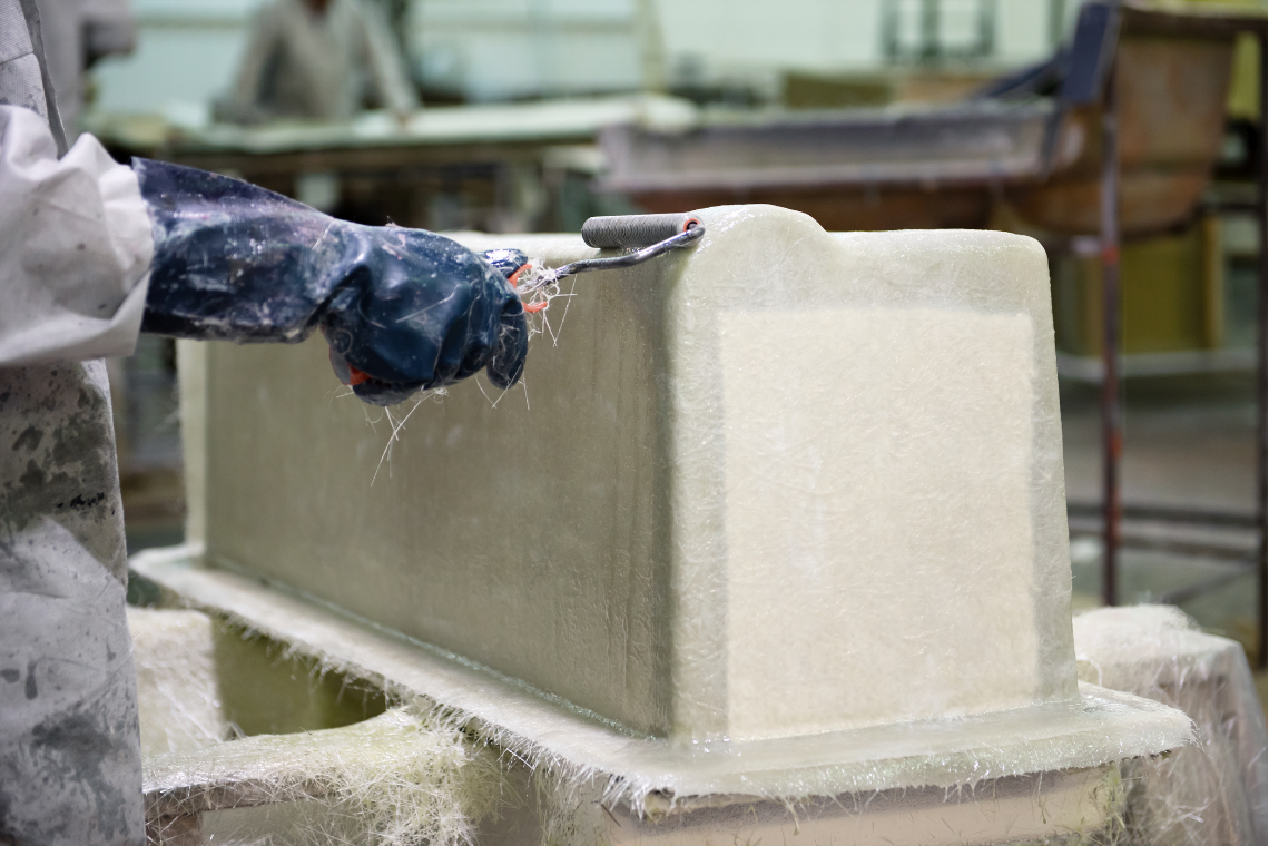 fiberglass-pros-cons1